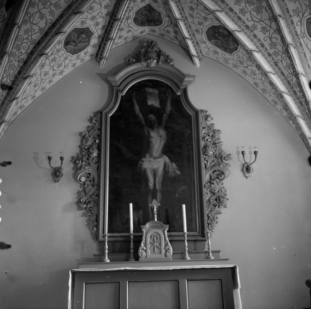 kościół franciszkanów - kaplica, obraz "Ukrzyżowanie", skan 1