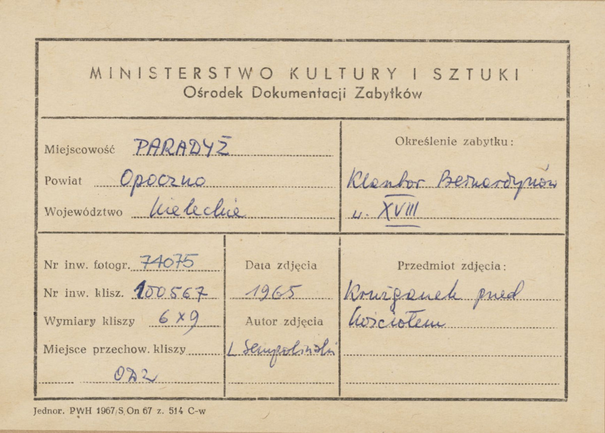 Zespół klasztorny - dziedziniec krużgankowy, fragment krużganków - metryczka
 , skan 1