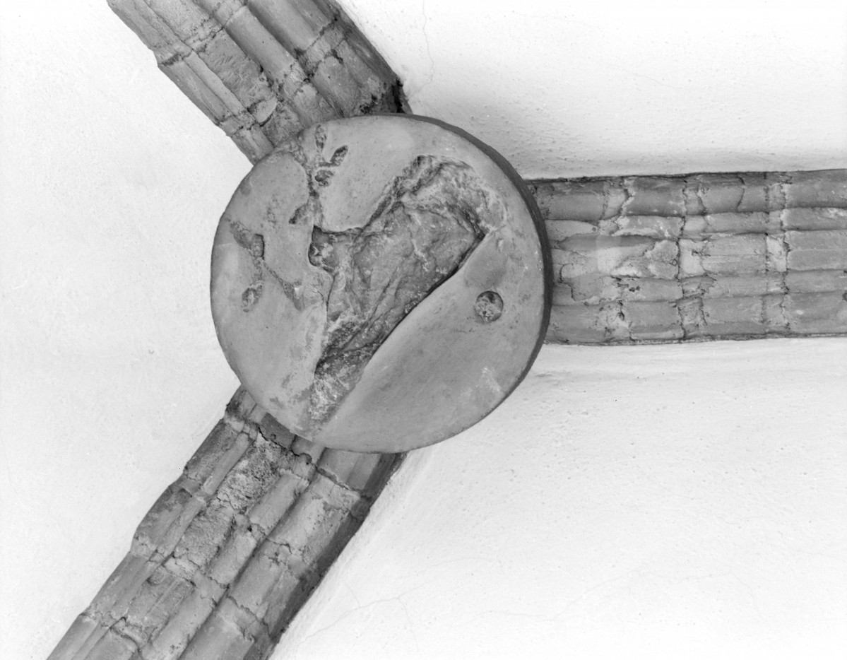 Stary Ratusz - wnętrze: zwornik z 2 połowy XV wieku., skan 1