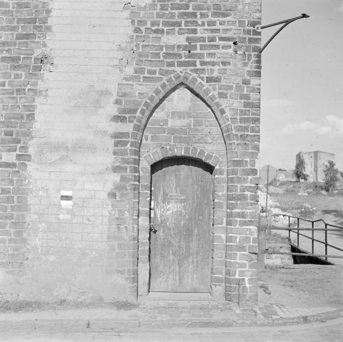 baszta Tkaczy - portal, skan 1