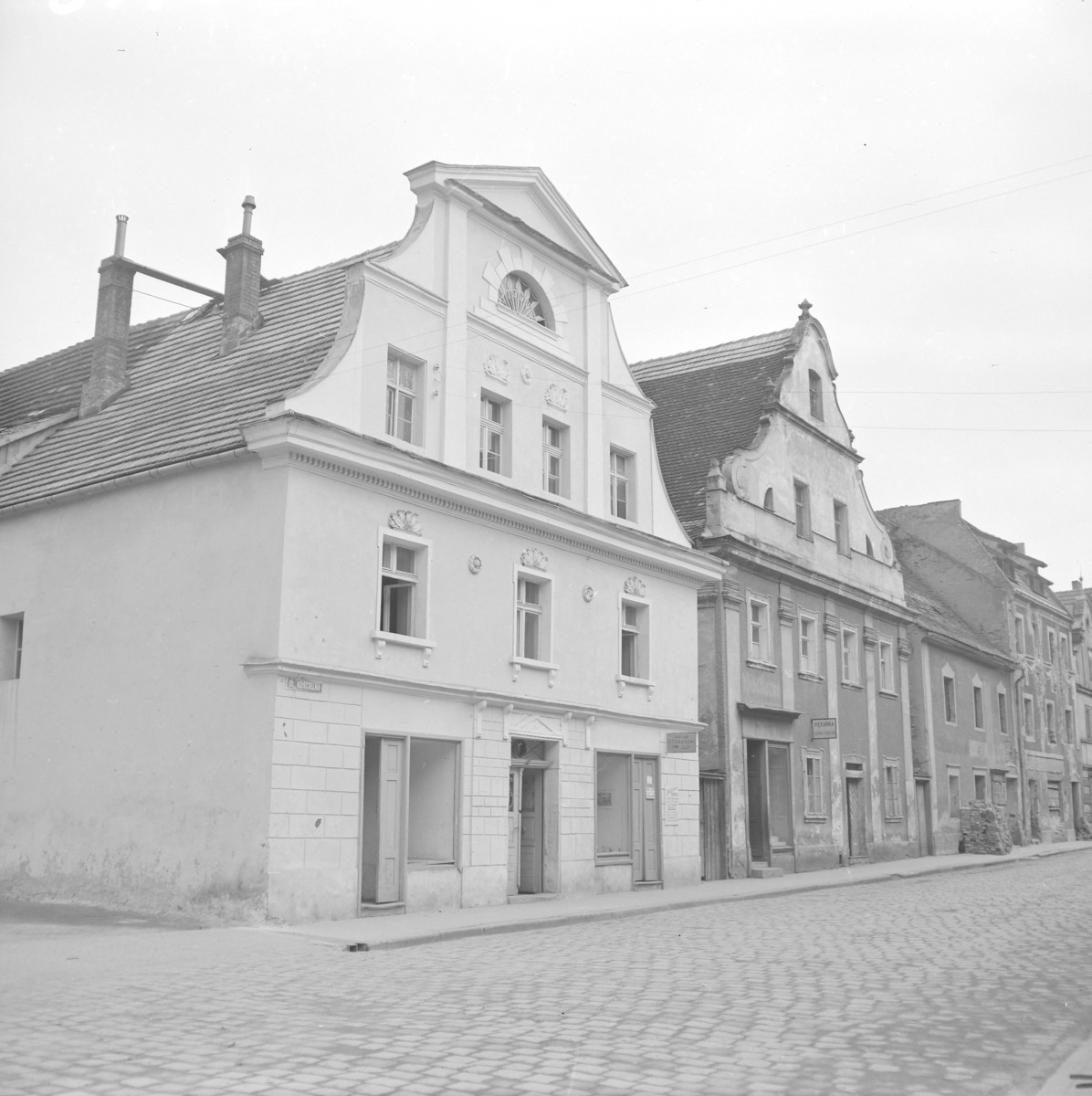 kamienice - elewacje frontowe., skan 1