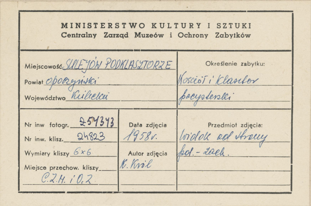 Zespół opactwa cystersów - widok ogólny od strony płd. - metryczka, skan 1