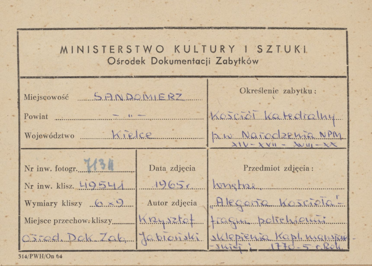  Katedra - wnętrze, widok malowidła ściennego na sklepieniu kaplicy mansjonarzy - metryczka, skan 1