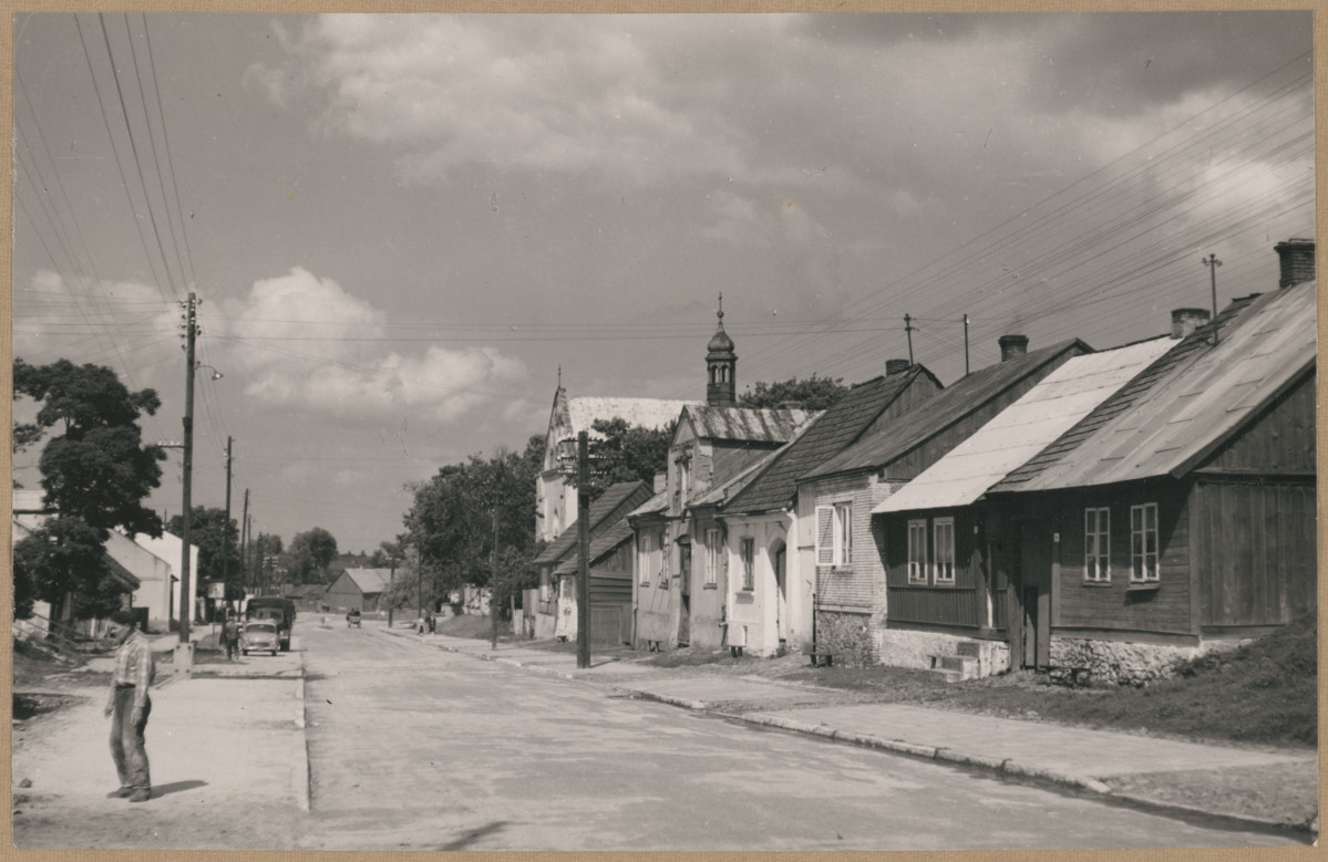 Widok zabudowy ul. Świętokrzyskiej, skan 1