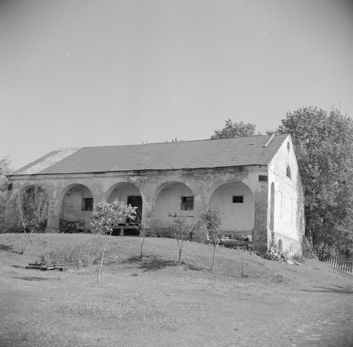 budynki dworskie - spichlerz, skan 1