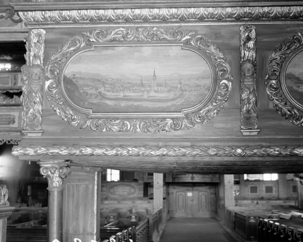 kościół Pokoju im. Trójcy Świętej - wnętrze, loża w emporze, dekor, skan 1