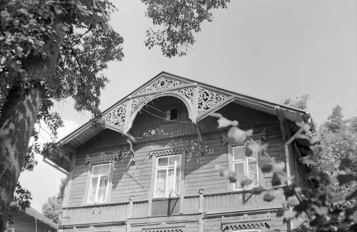 Willa Widok - elewacja południowa - frontowa - szczyt fasady, skan 1