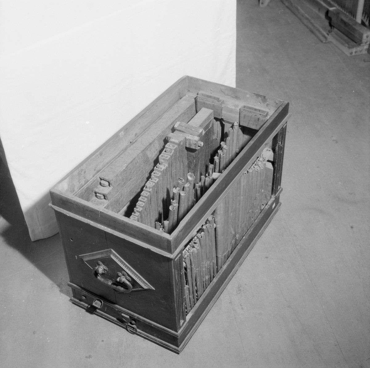 Klasztor ss. Klarysek - pozytyw szkatulny, detale, widok od góry, skan 1