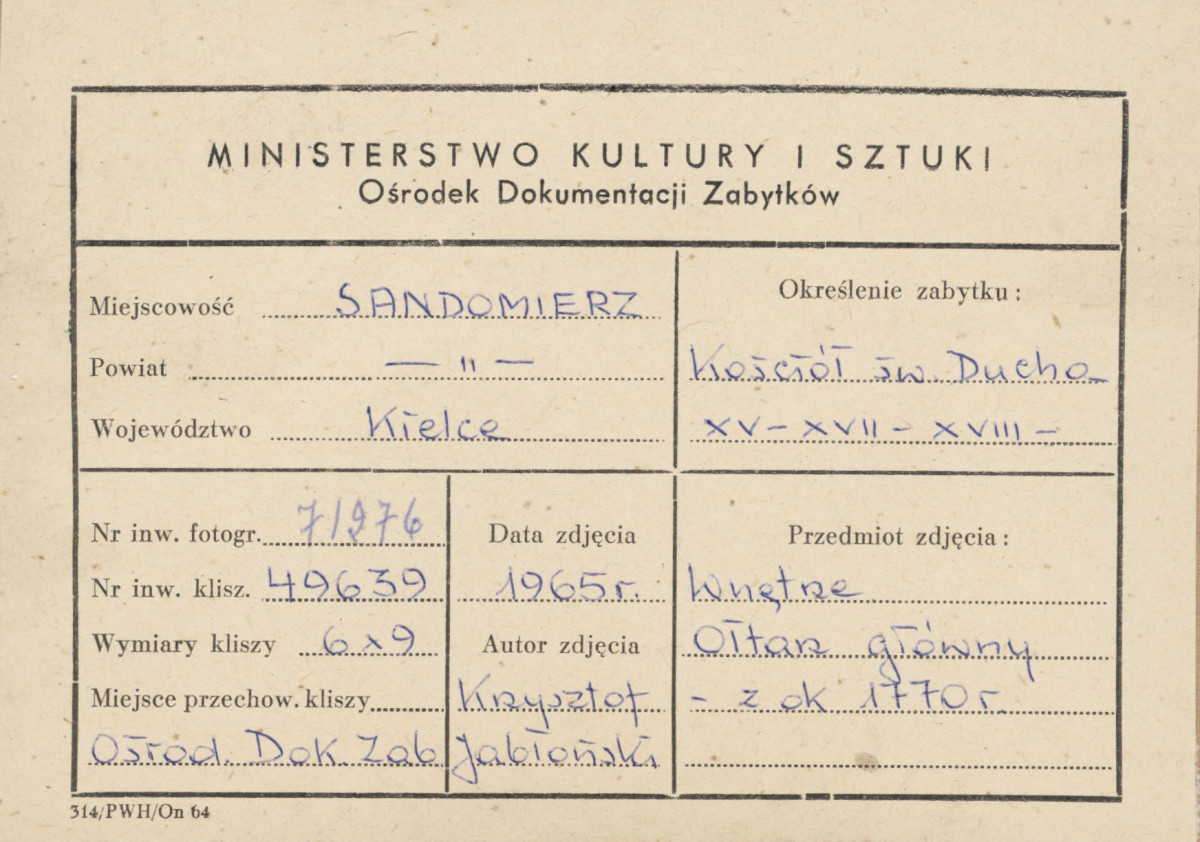 Zespół kościelno-szpitalny św. Ducha - wnętrze kościoła, widok na ołtarz główny - metryczka, skan 1