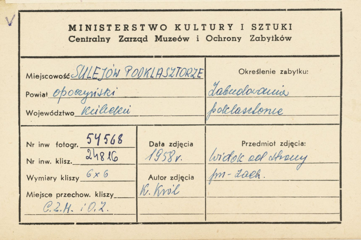 Zespół opactwa cystersów - widok od strony płd. na budynki gospodarcze oraz wieże - Krakowską i Muzyczną  - metryczka, skan 1