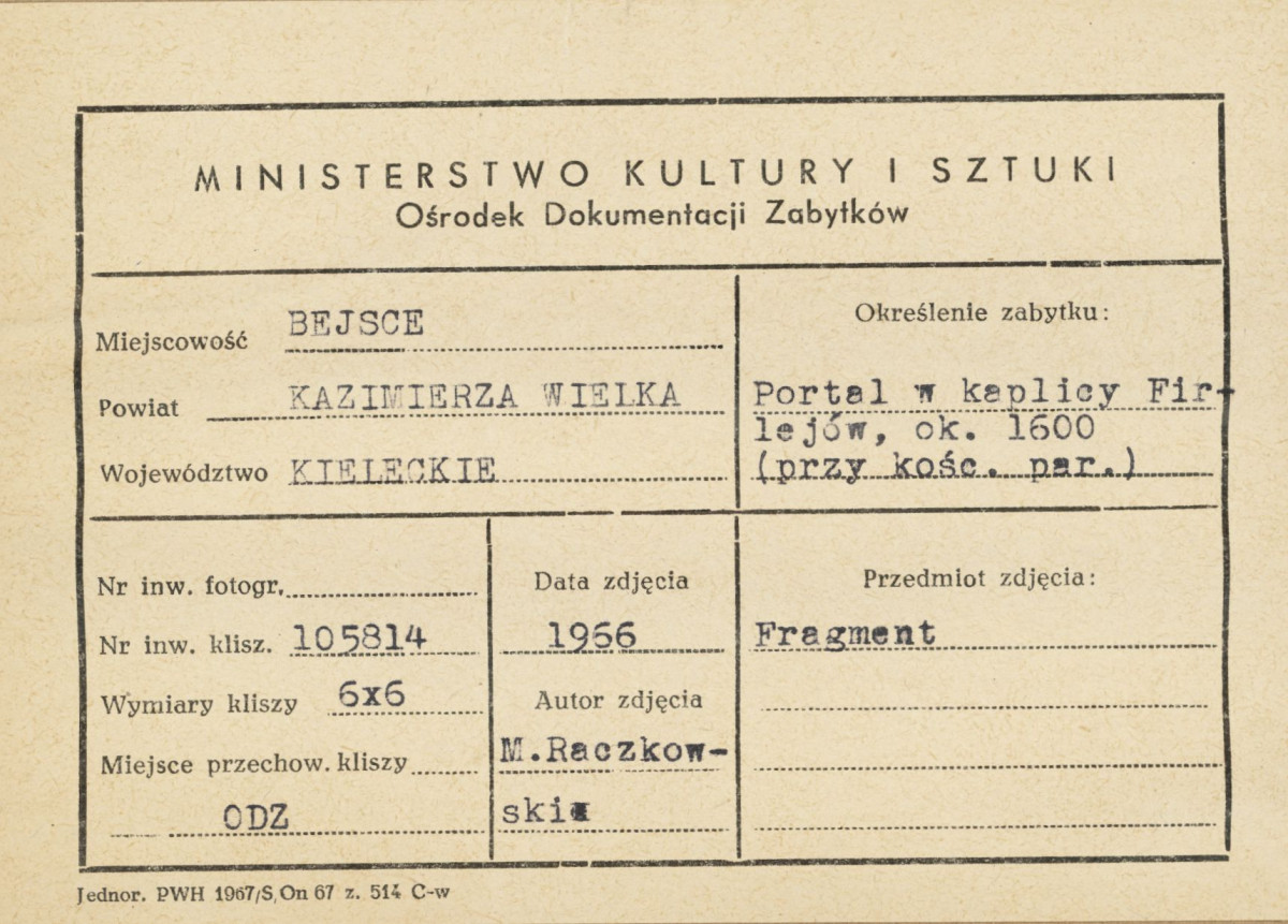 Kaplica Firlejów - portal - fragment dekoracji - metryczka, skan 1