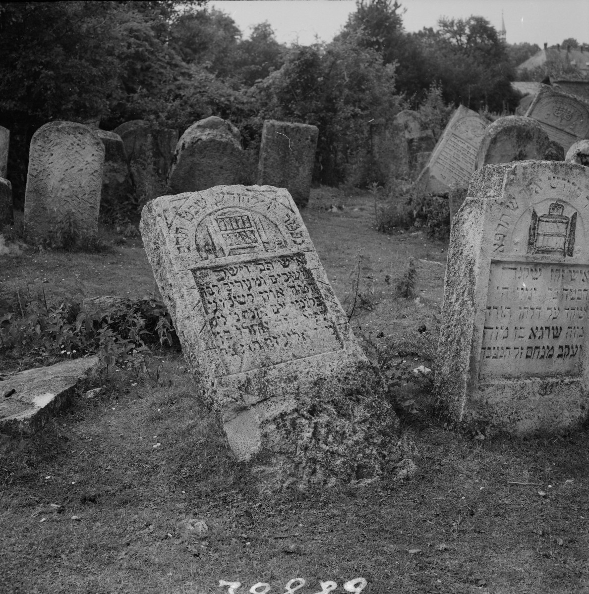 Cmentarz, Kirkut - macewy, skan 1