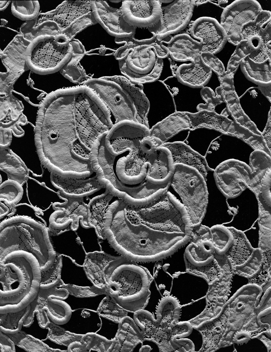 Kościół Sióstr Wizytek - koronka z alby, XVII wiek, Wenecja, skan 1