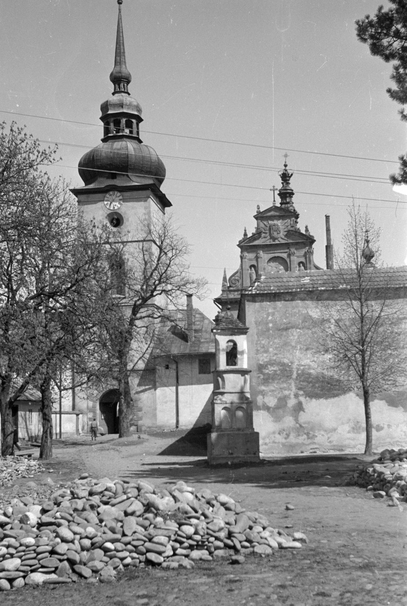 kościół Klarysek - wieża i szczyt, skan 1