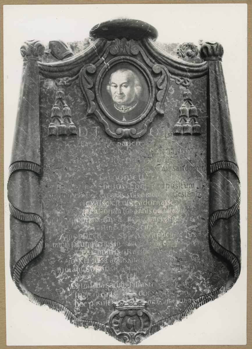 Kościół parafialny - wnętrze, epitafium ks. Boxy Radoszewskiego, skan 1