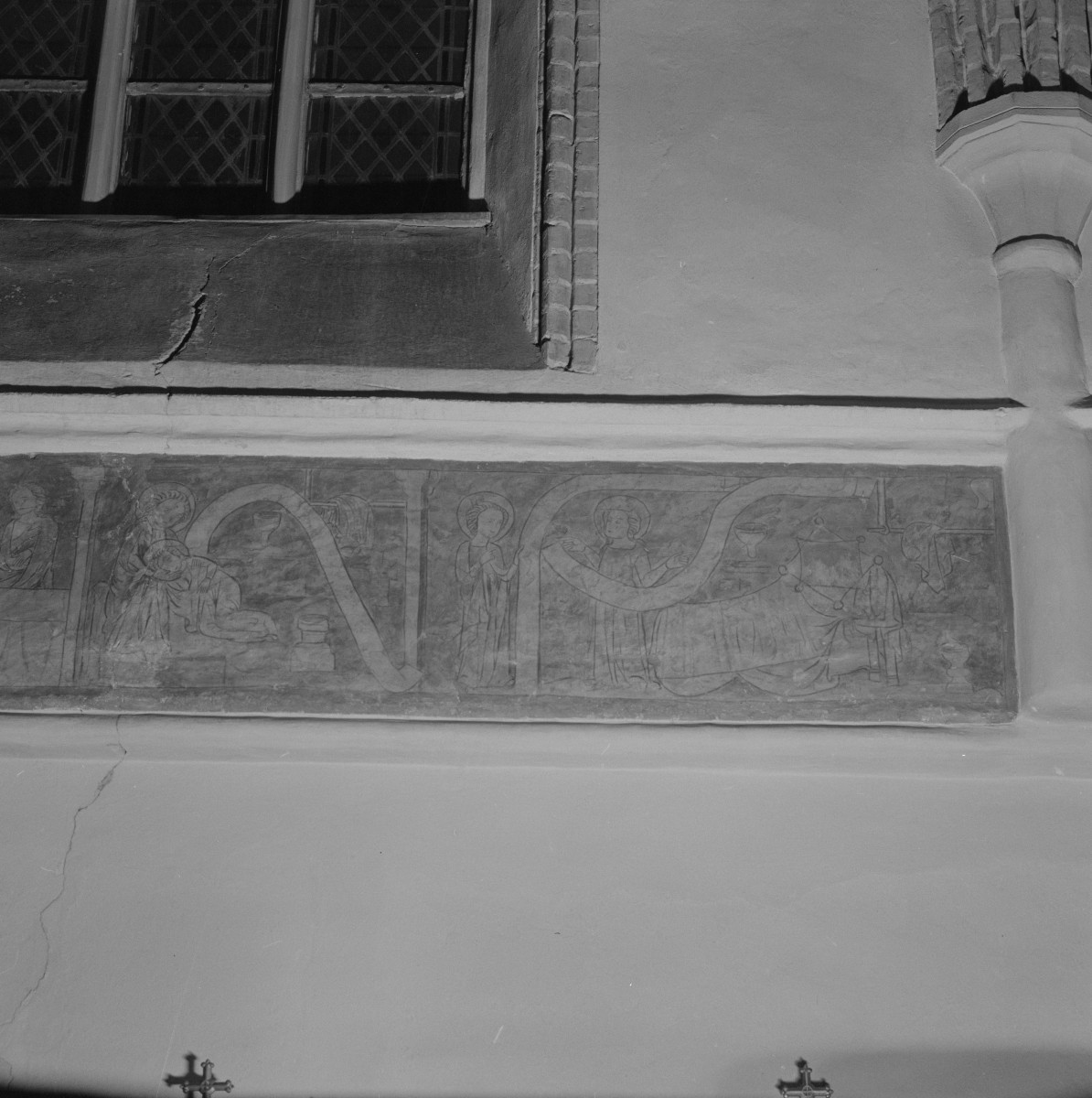 klasztor ss. Miłosierdzia /d.Cysterek oraz Benedyktynek/ - kościół pw. św. Jana Chrzciciela i św. Jana Ewangelisty - wnętrze - fryz - fragment, skan 1