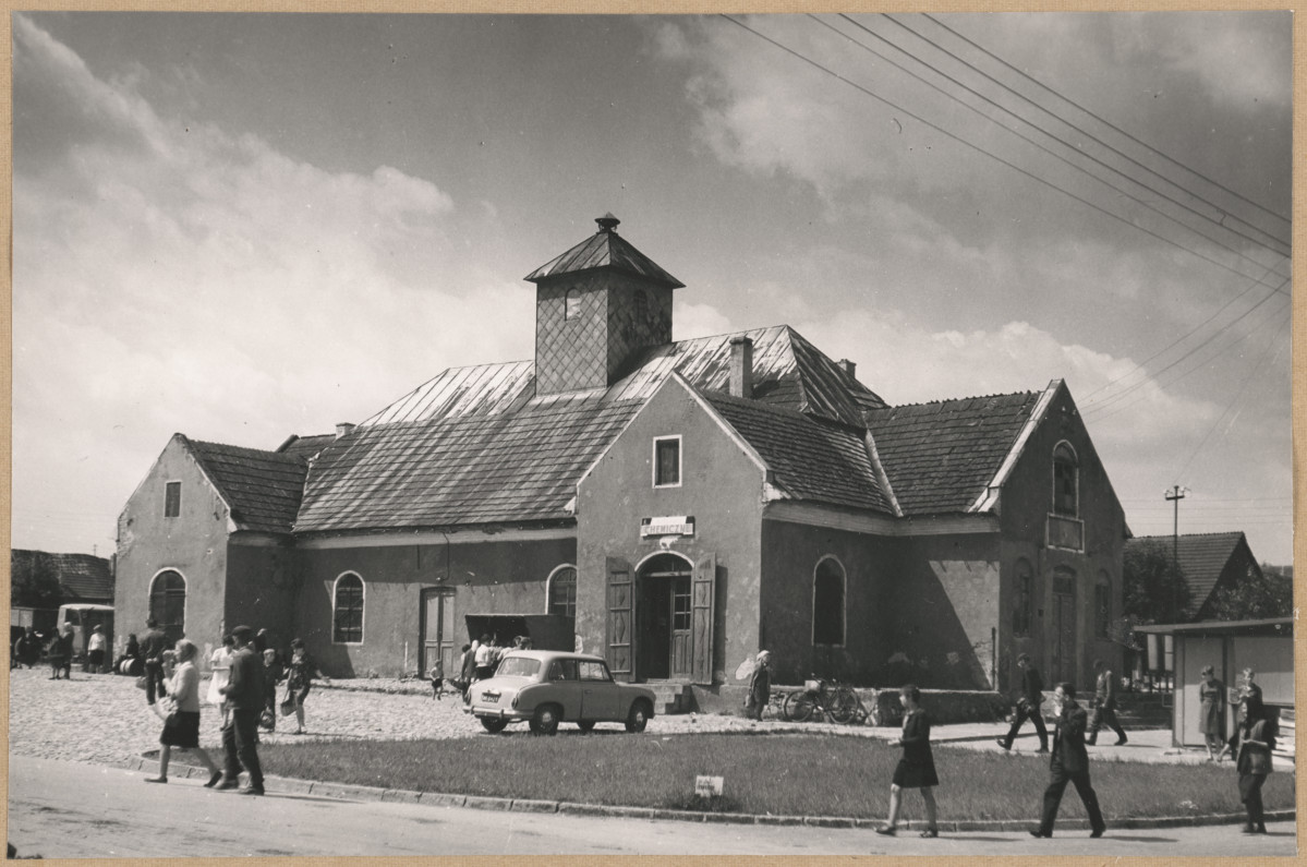 Widok ogólny na d. ratusz


, skan 1