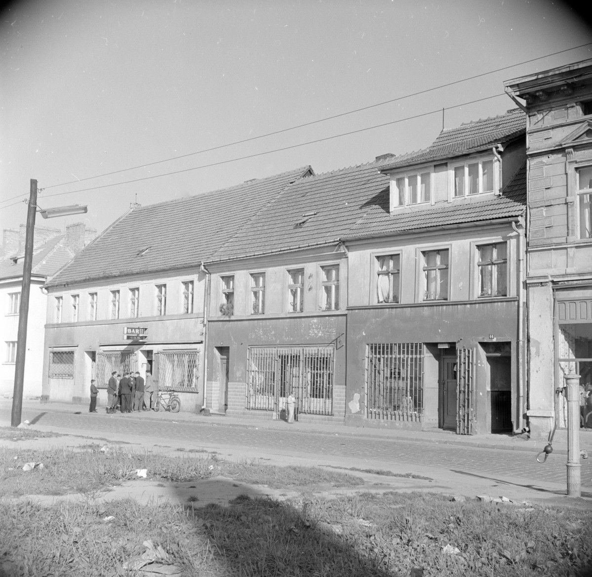 kamienica - elewacja frontowa, skan 1