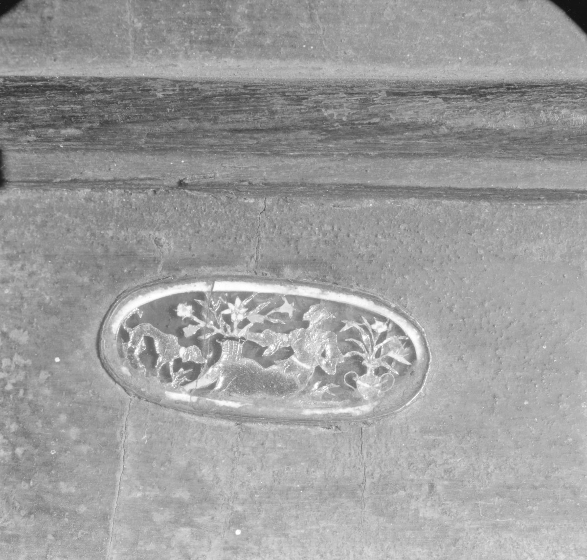 Kościół św. Józefa Oblubieńca i św. Antoniego z Padwy - tabernakulum z ok. 1740. Detale zdobienia., skan 1