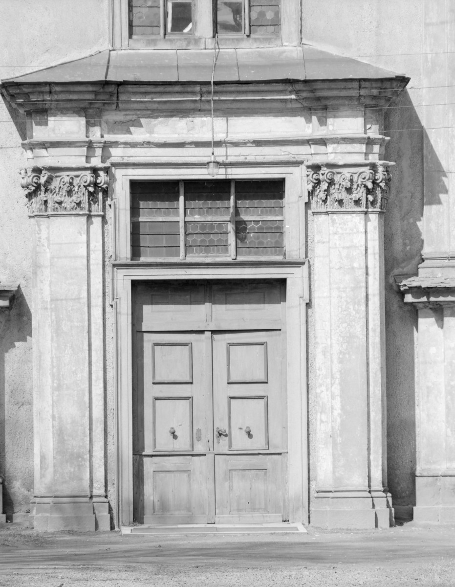 kościół pw. Św. Józefa - portal główny, skan 1