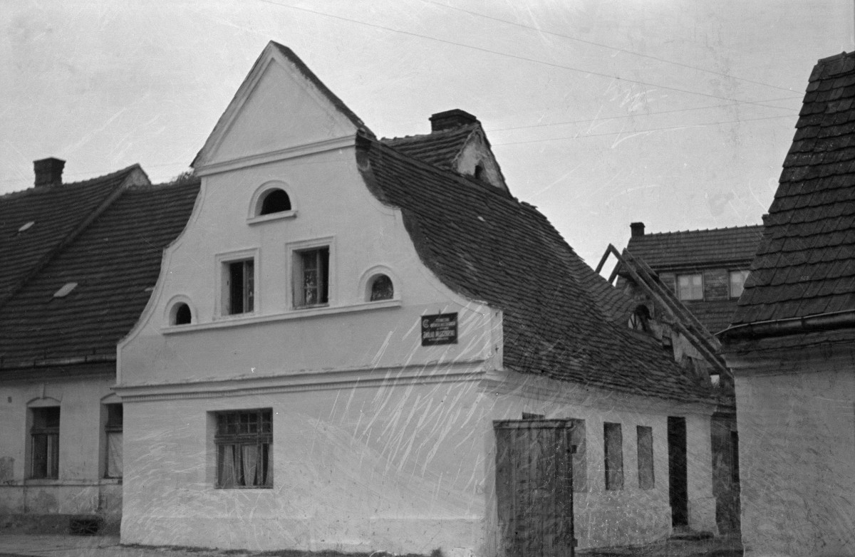 dom - elewacja frontowa, skan 1