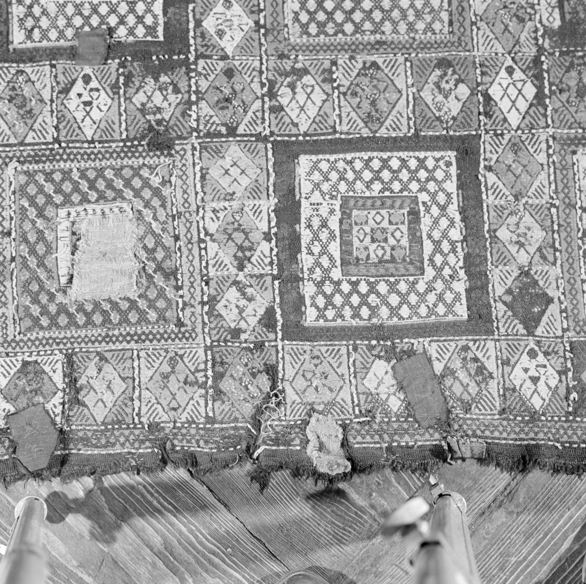 Muzeum Narodowe - Kobierzec. Kaukaz. Fragment awersu., skan 1