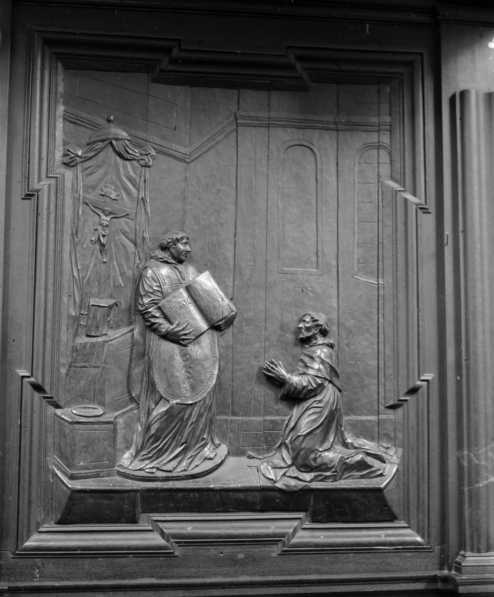 kościół klasztorny augustianów eremitów, ob. parafialny pw. św.św. Wacława, Doroty i Stanisława - wnętrze: stalle - zaplecek, płaskorzeźba, skan 1