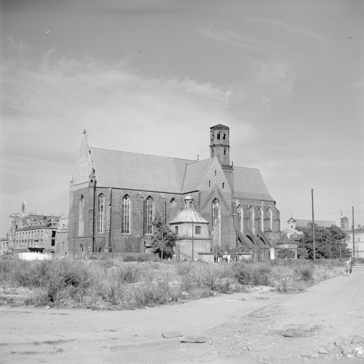 kościół pw. św. Wojciecha -widok ogólny, skan 1