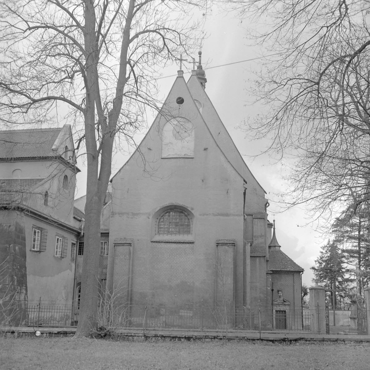 zespół klasztorny ss. Benedyktynek - elewacja wschodnia, skan 1