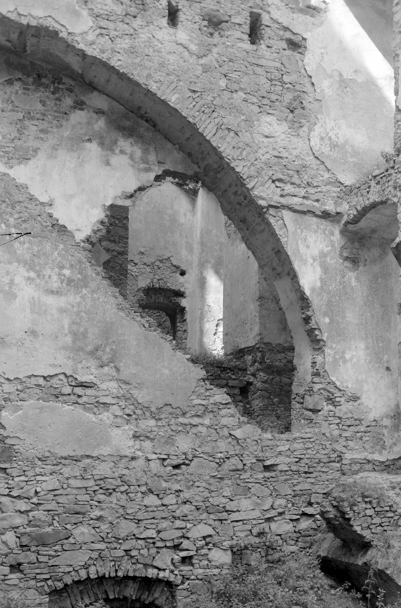 zamek Krzyżtopór - pałac Ossolińskiego - fragment wnętrza, skan 1