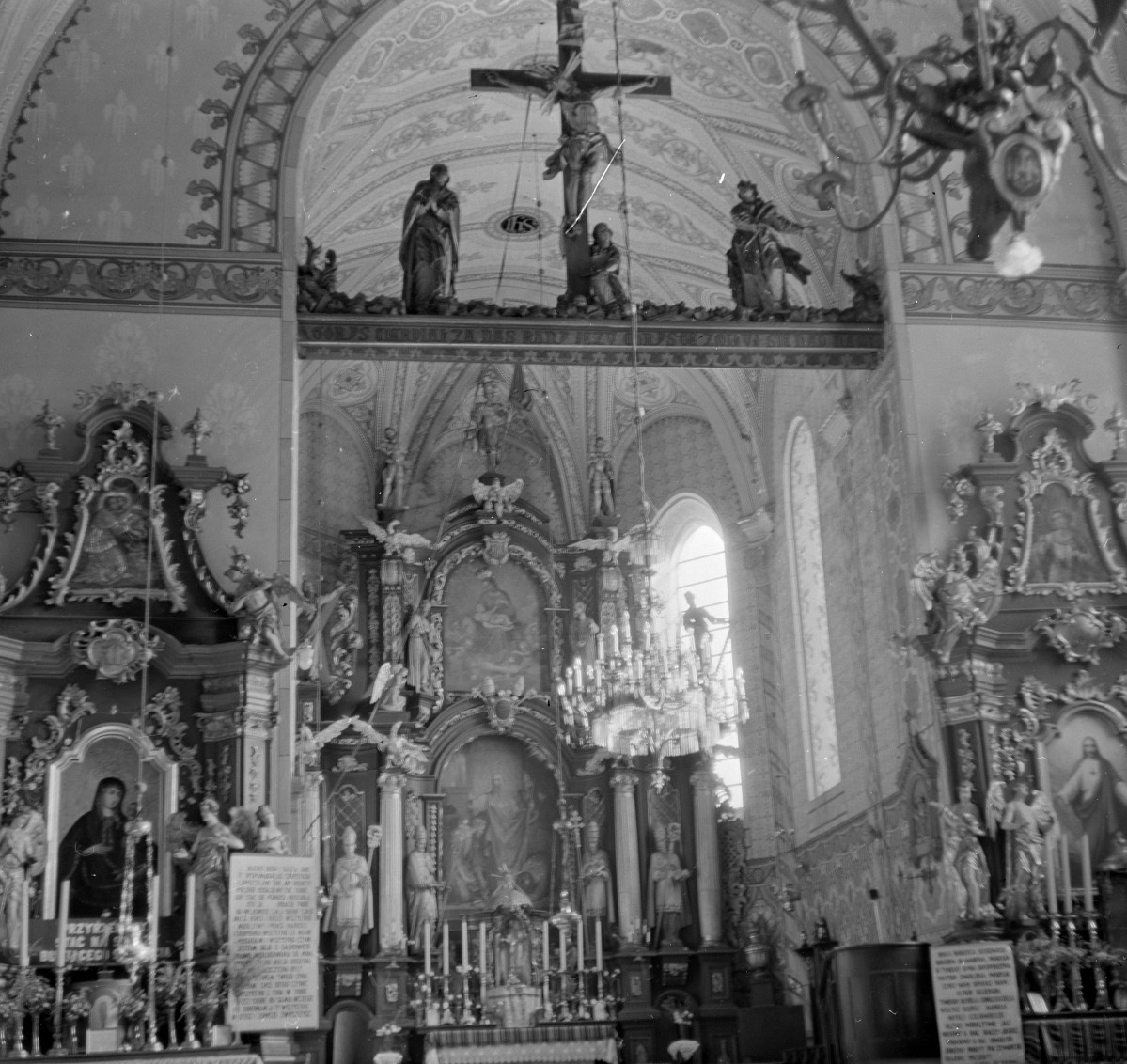 kościół pw. św. Jakuba - ołtarz, skan 1