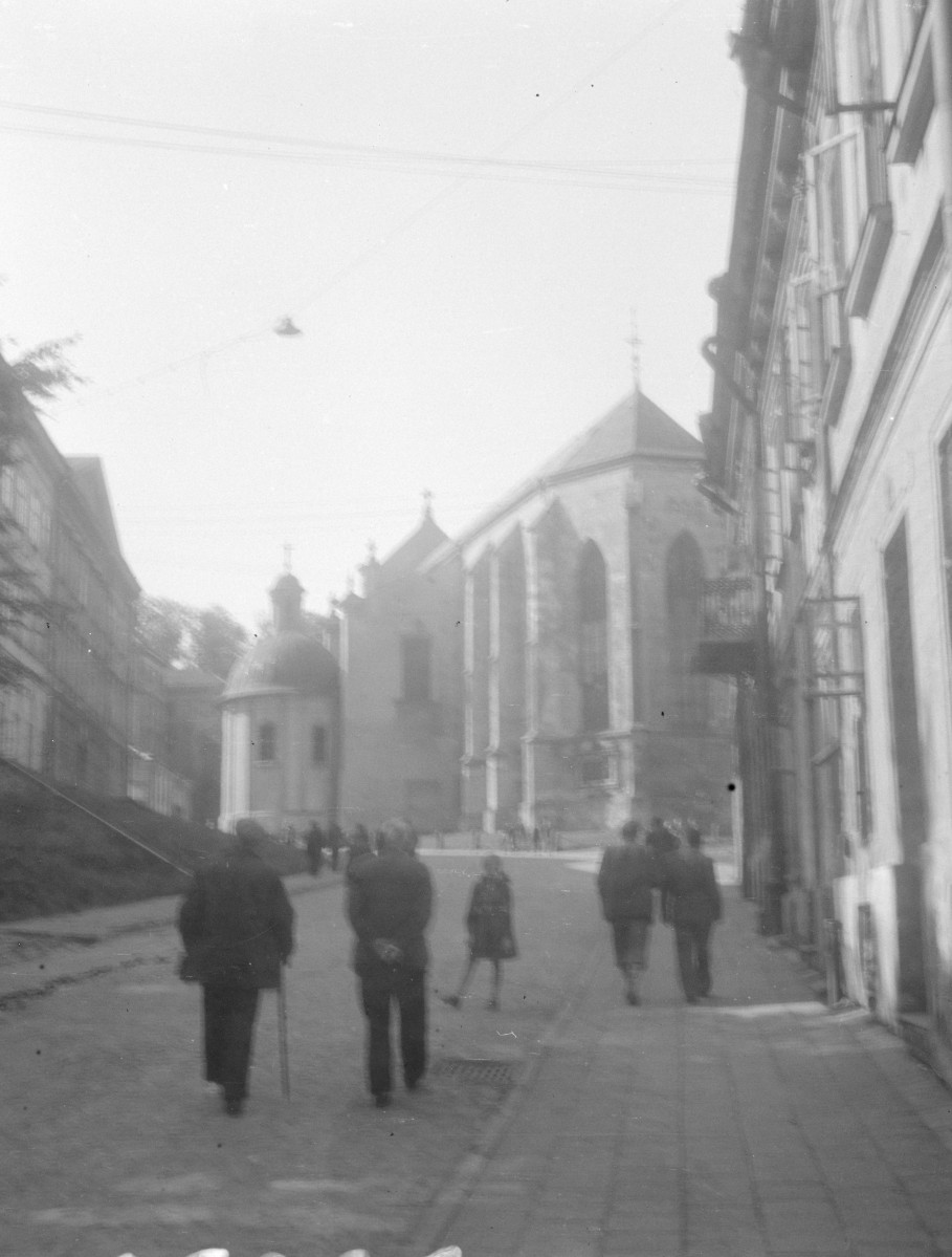 katedra - elewacja od prezbiterium i kaplica, skan 1