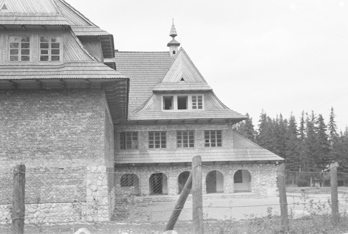 nowa szkoła - elewacja, skan 1