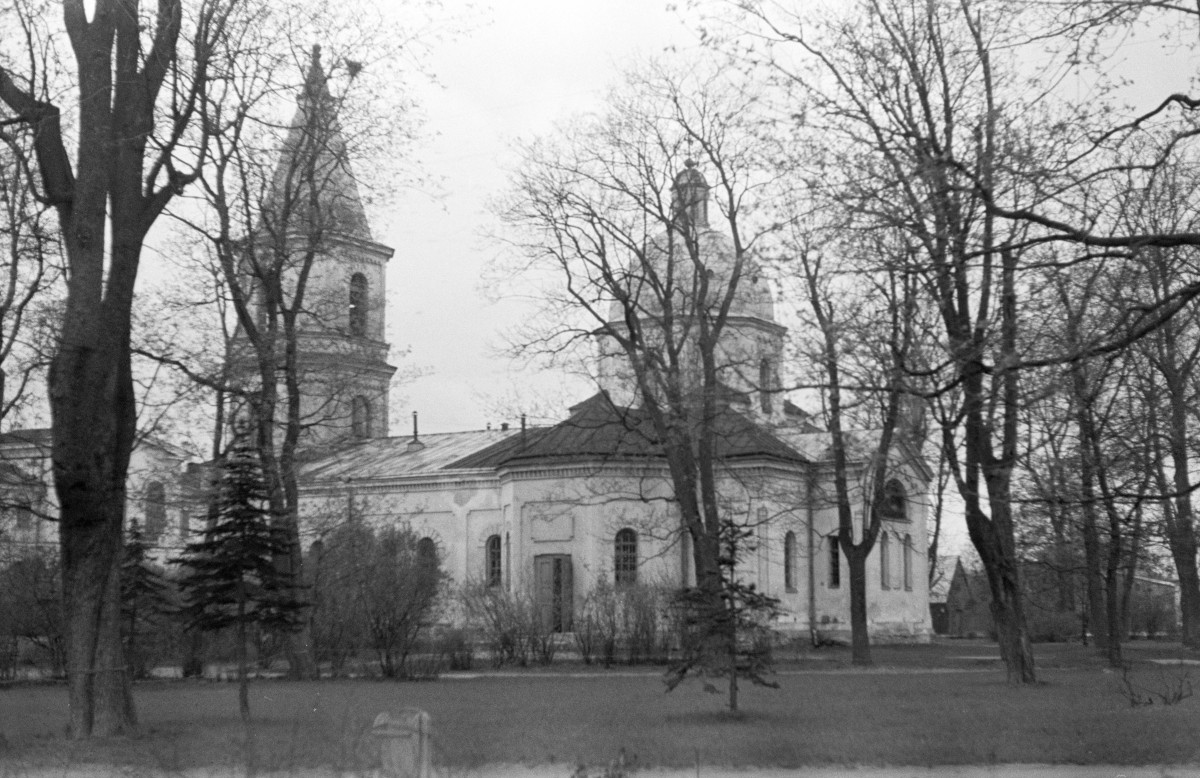 kościół Najświętszego Serca Pana Jezusa - elewacja boczna, skan 1