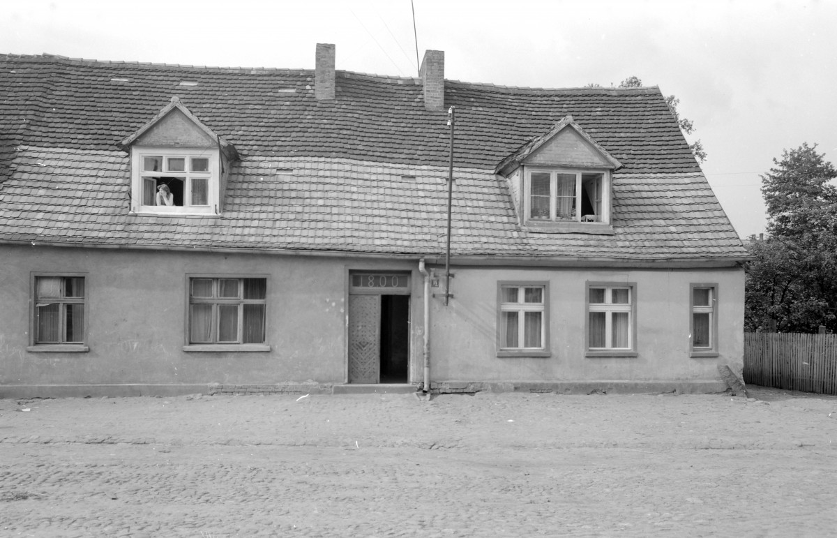 domy - elewacje frontowa, skan 1