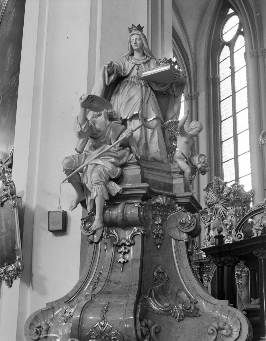 sanktuarium św. Jadwigi Śląskiej - kościół: barokowa figura św. Elżbiety w transepcie, skan 1