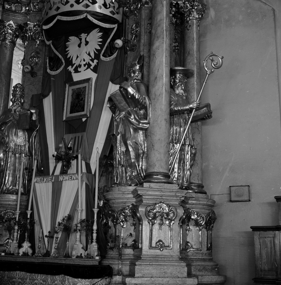 katedra św. Mikołaja Biskupa - ołtarz boczny przy tęczy, skan 1