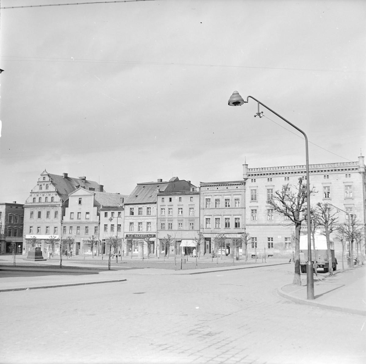 Rynek - zabudowa miejska., skan 1