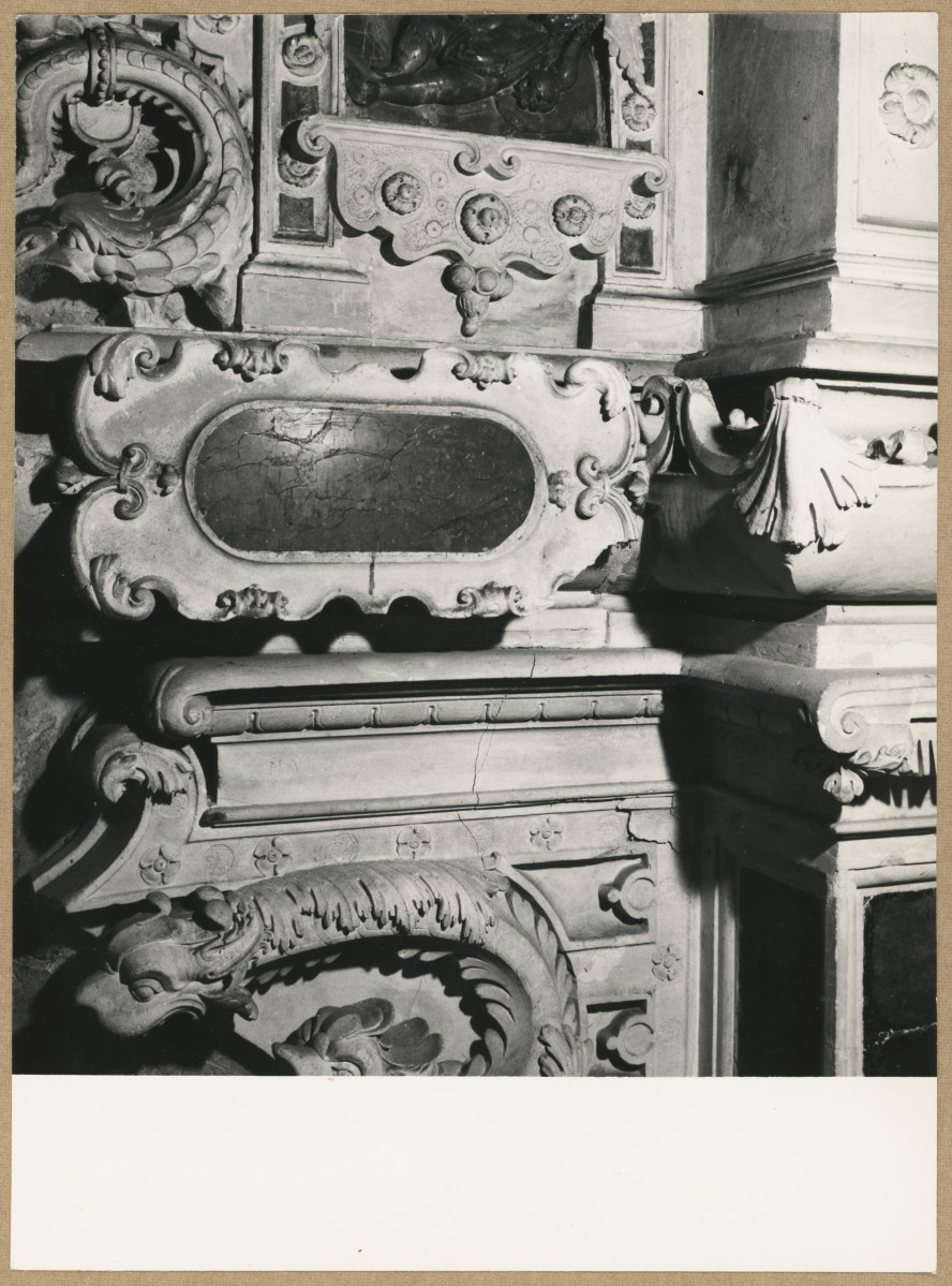 Kaplica Firlejów - nagrobek Firlejów - fragment, skan 1