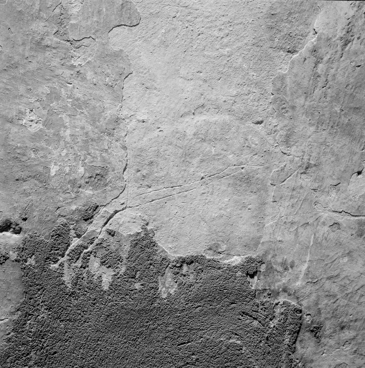 kościół pw. św. Mikołaja - Kaplica Firlejów - wnętrze - fragment muru z malowidłem ze śladami uszkodzeń, skan 1