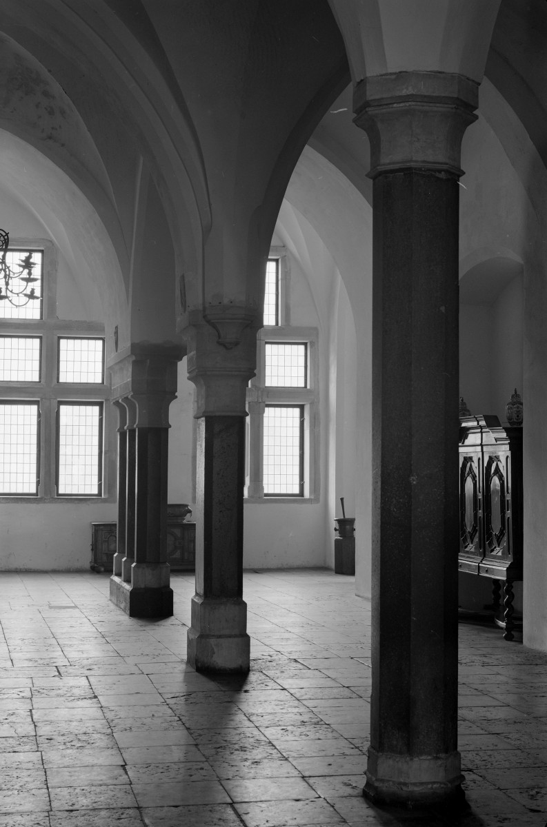 Zamek w Malborku - Pałac Wielkiego Mistrza - IV kondygnacja sieni pałącowej, część górna, skan 1