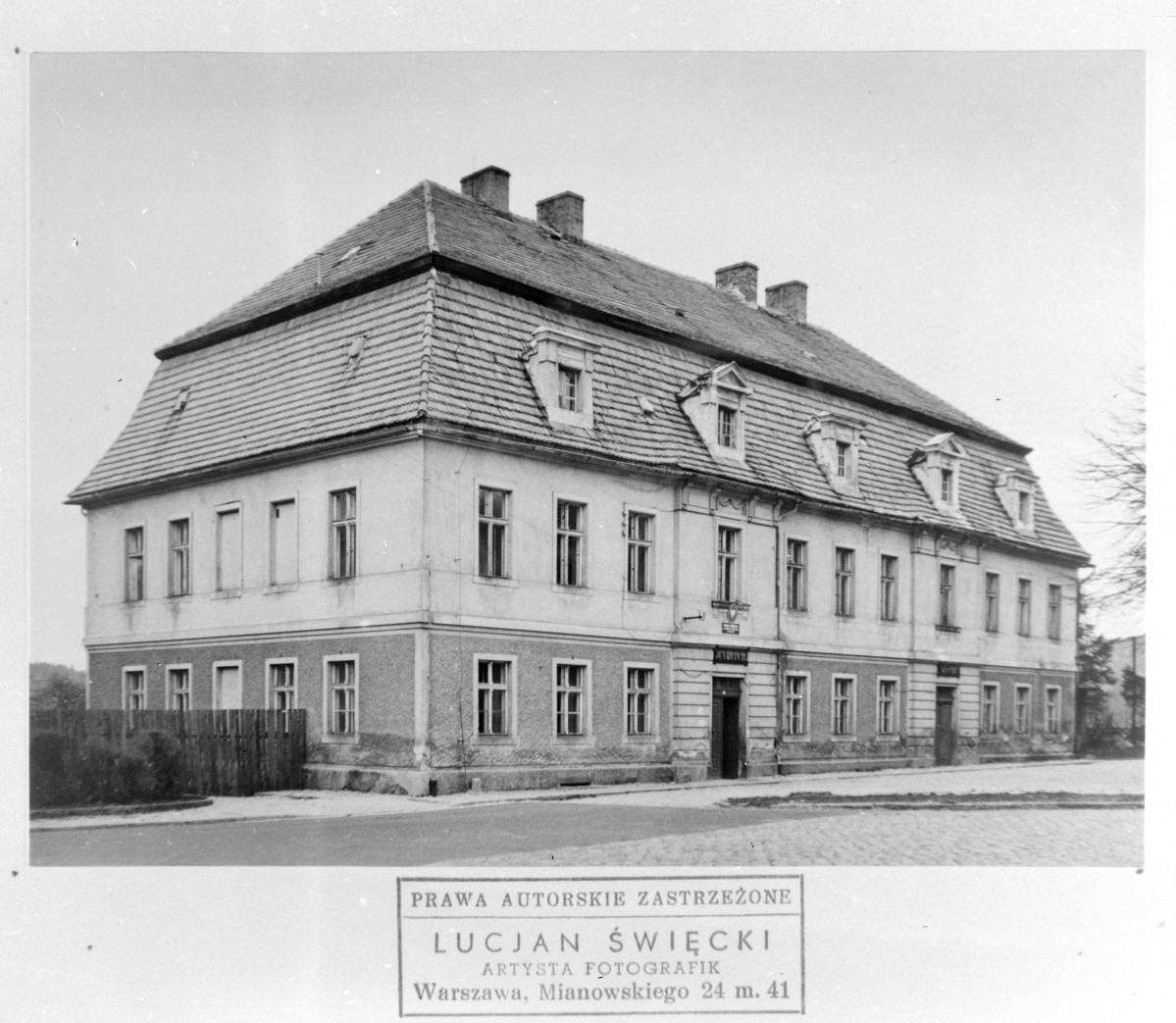 szkoła - elewacja, skan 1