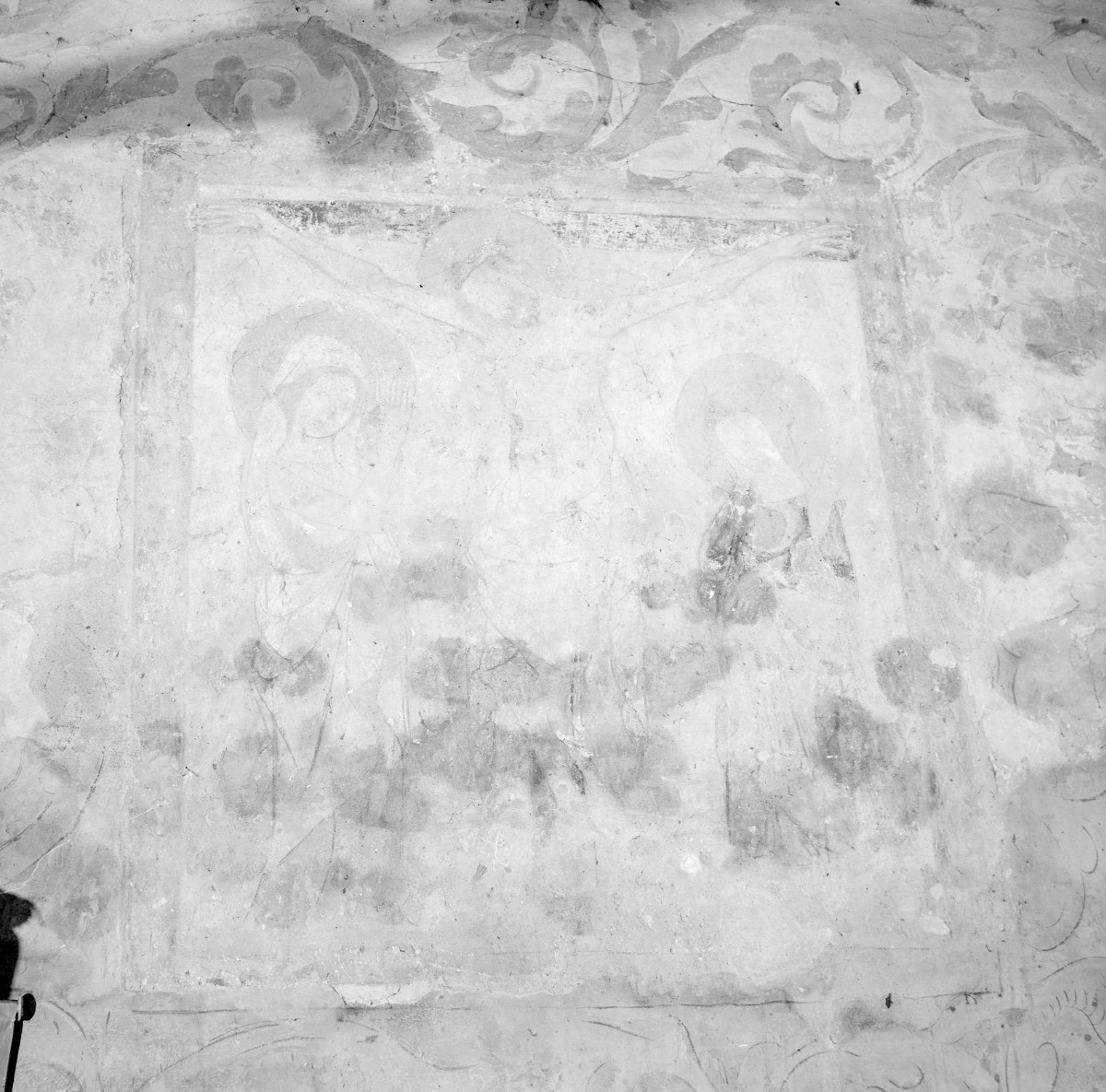 kościół pw. Wniebowzięcia Najświętszej Maryi Panny - wnętrze - Stara Zakrystia - polichromia z Ukrzyżowaniem, skan 1