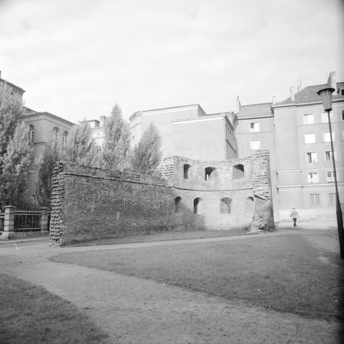 Fragment pozostałości baszty., skan 1