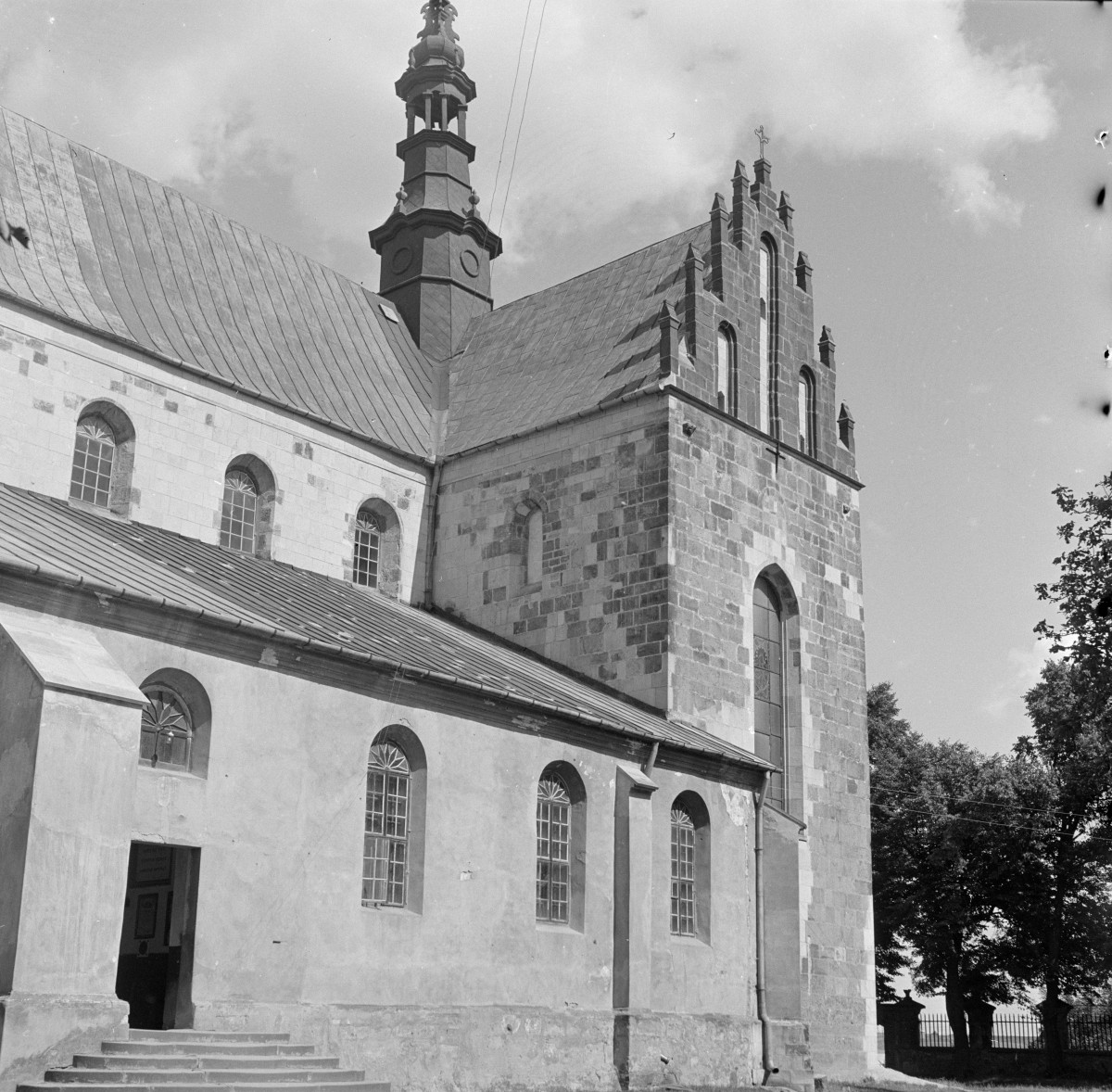 kolegiata św. Marcina - elewacja boczna, skan 1