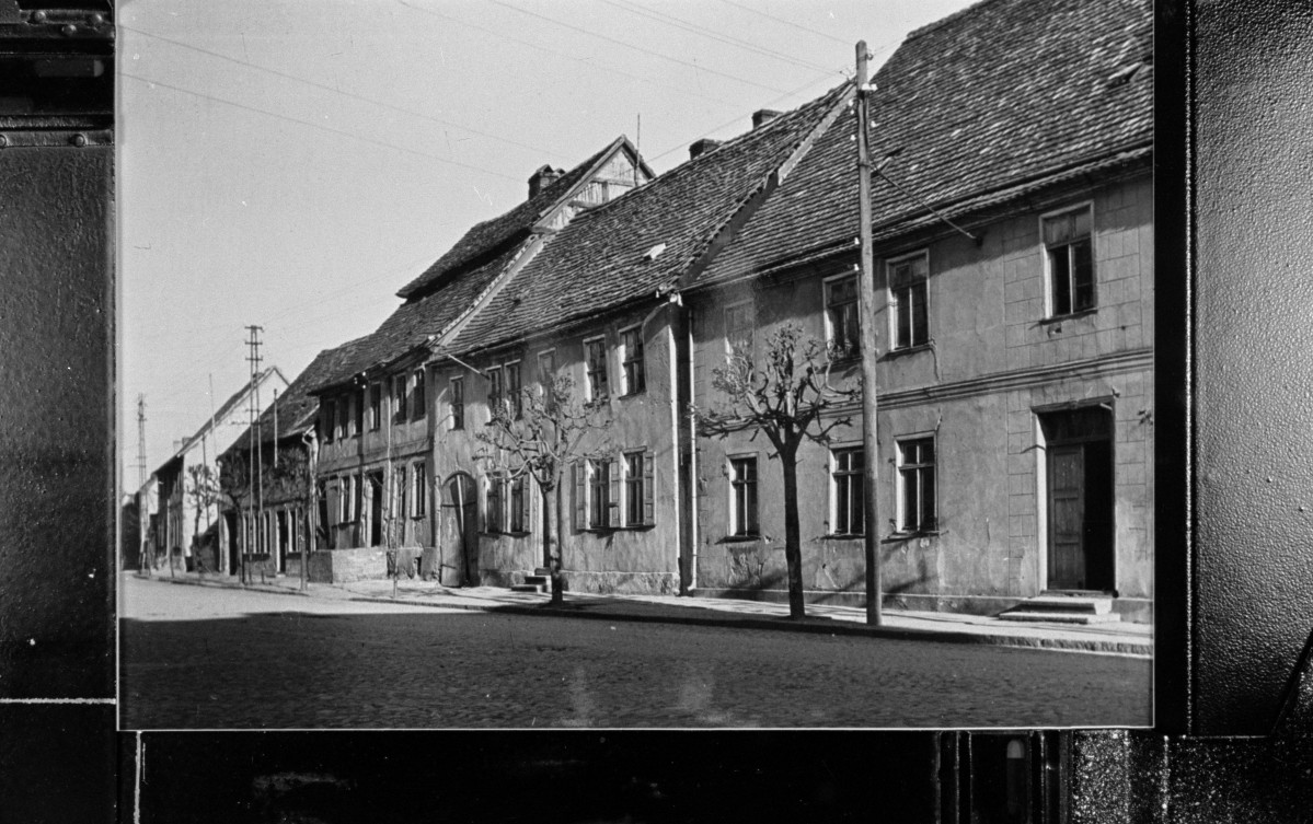 kamienice - elewacje frontowe, skan 1