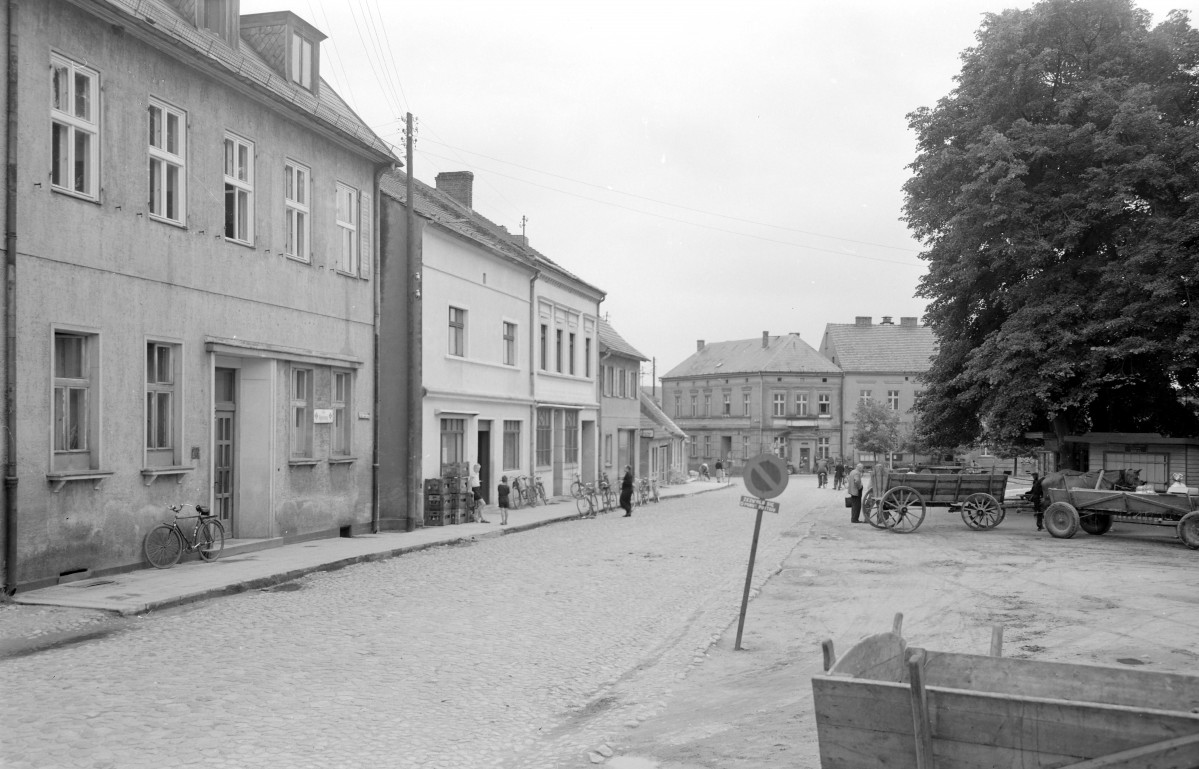 kamienice - elewacje frontowe, skan 1