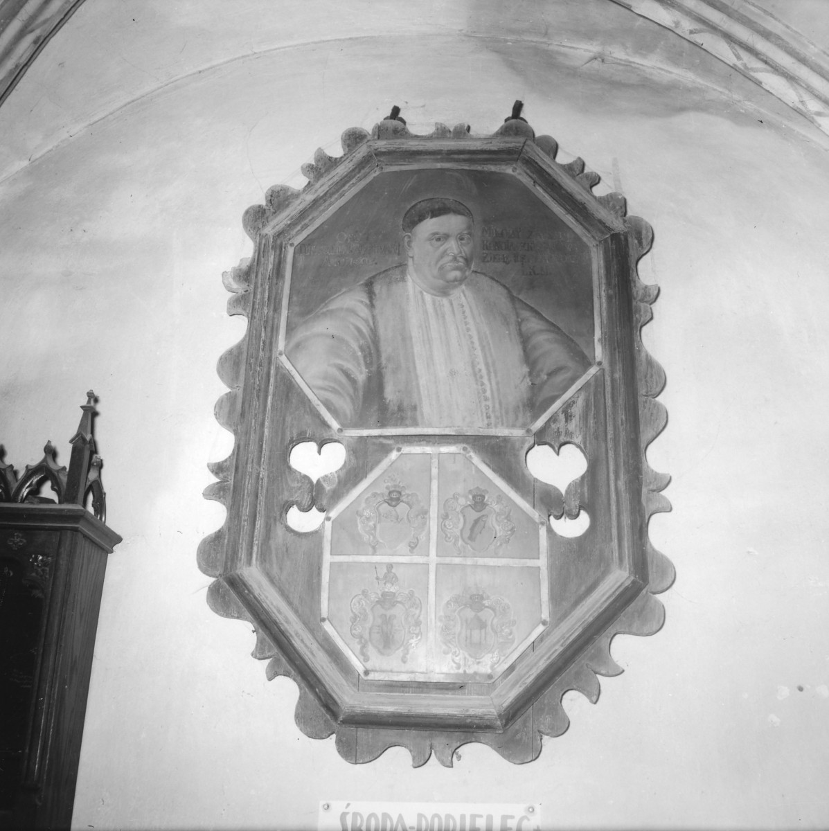 kościół parafialny pw. św. Mateusza - wnętrze: epitafium Mikołaja Konopackiego (zm. 1693r.), skan 1