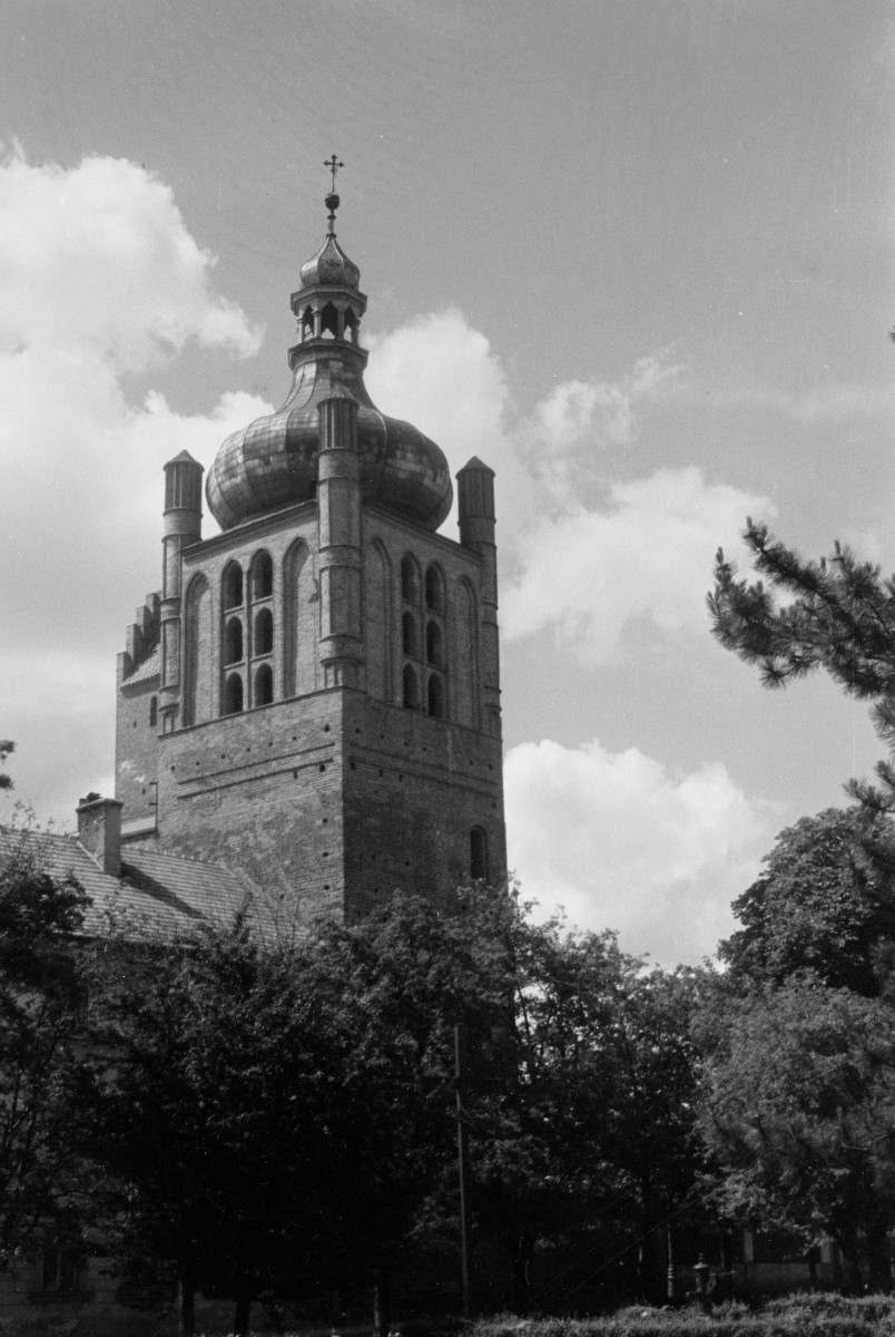 katedra - dzwonnica, skan 1