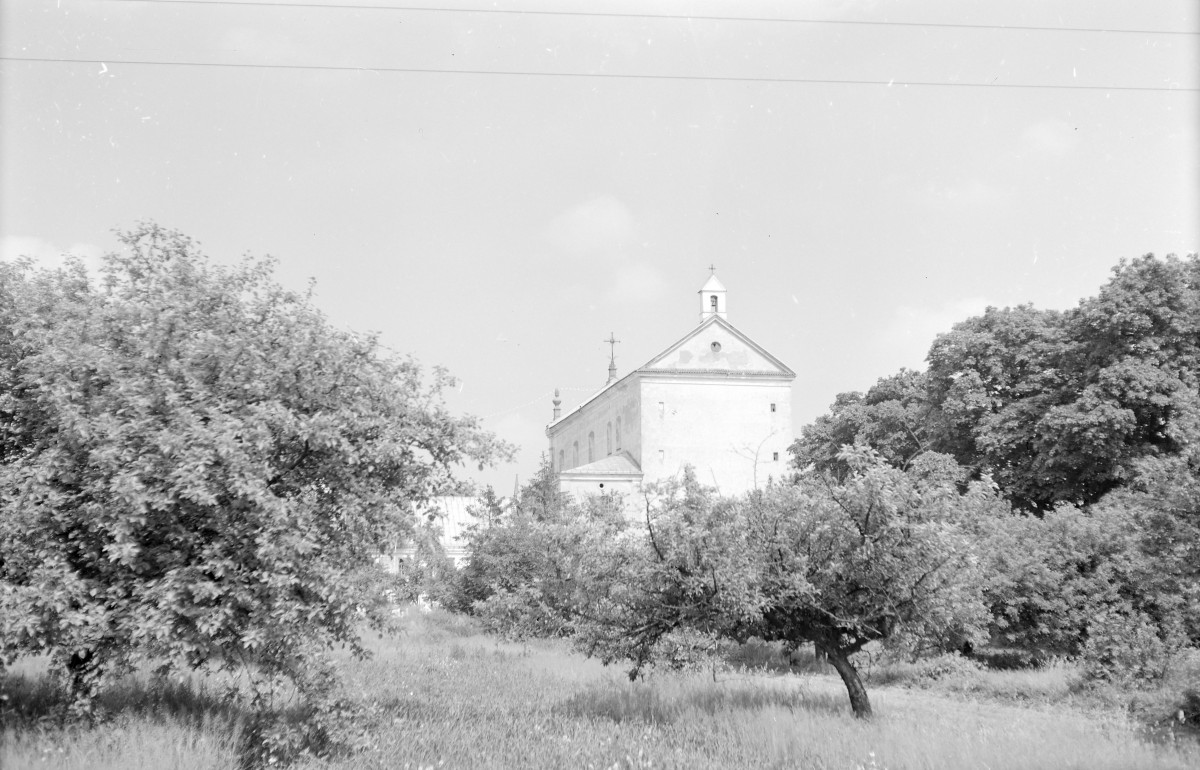 kościół Imienia Najświętszej Maryi Panny oraz zabudowania klasztorne - widok ogólny, skan 1